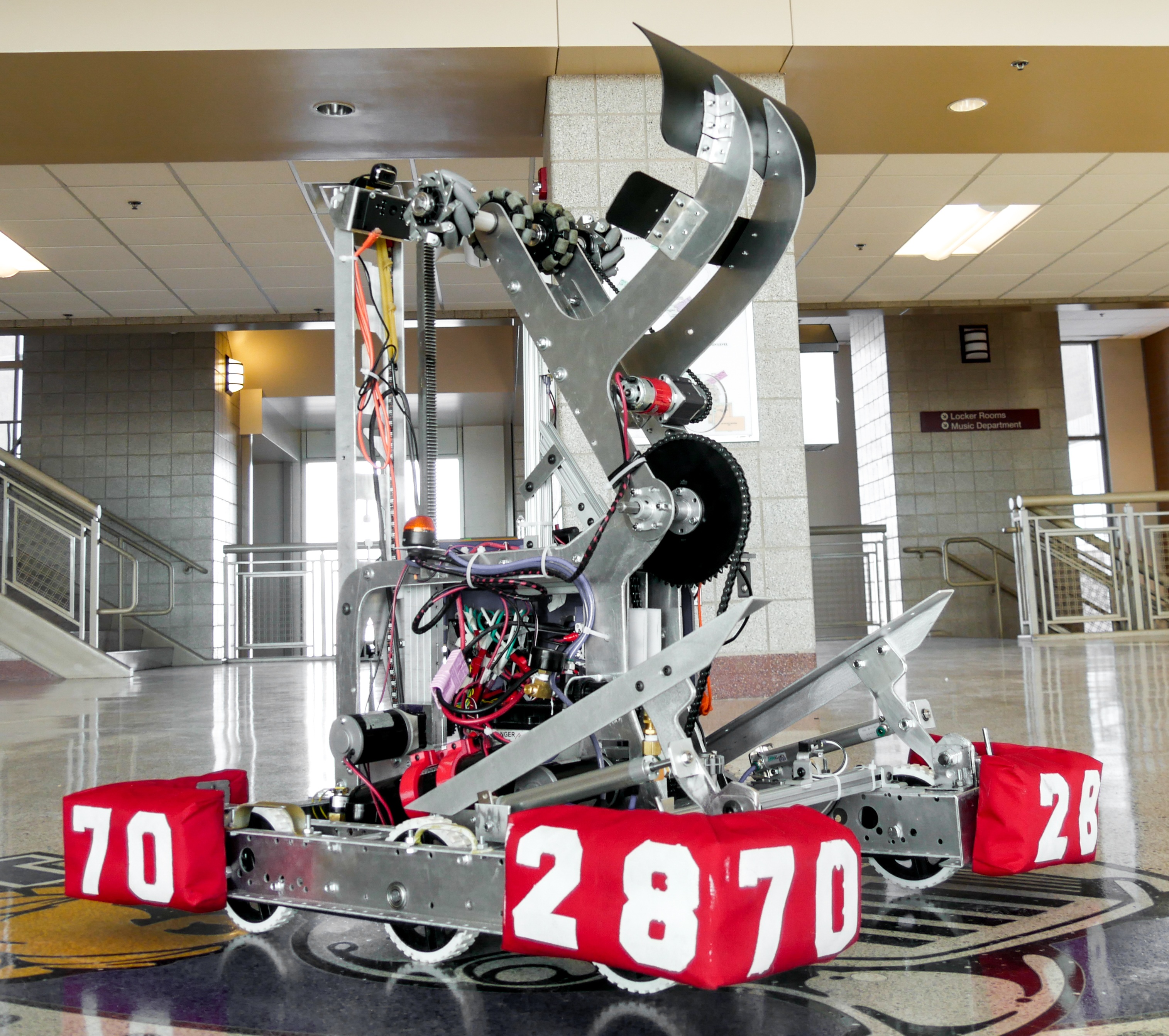 Ozy-Mōld~iăs Philiăs (Ozzy) robot